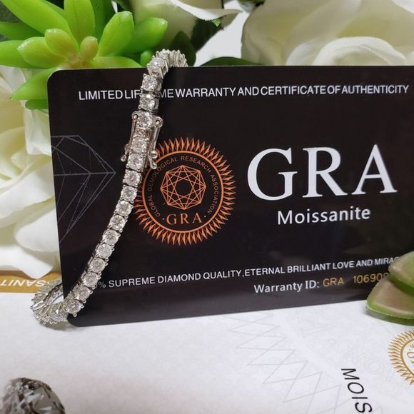 3mm Round Cut Luxurious Moissanite Tennis Bracelet With 925 Sterling Silver - Picture 1 of 5